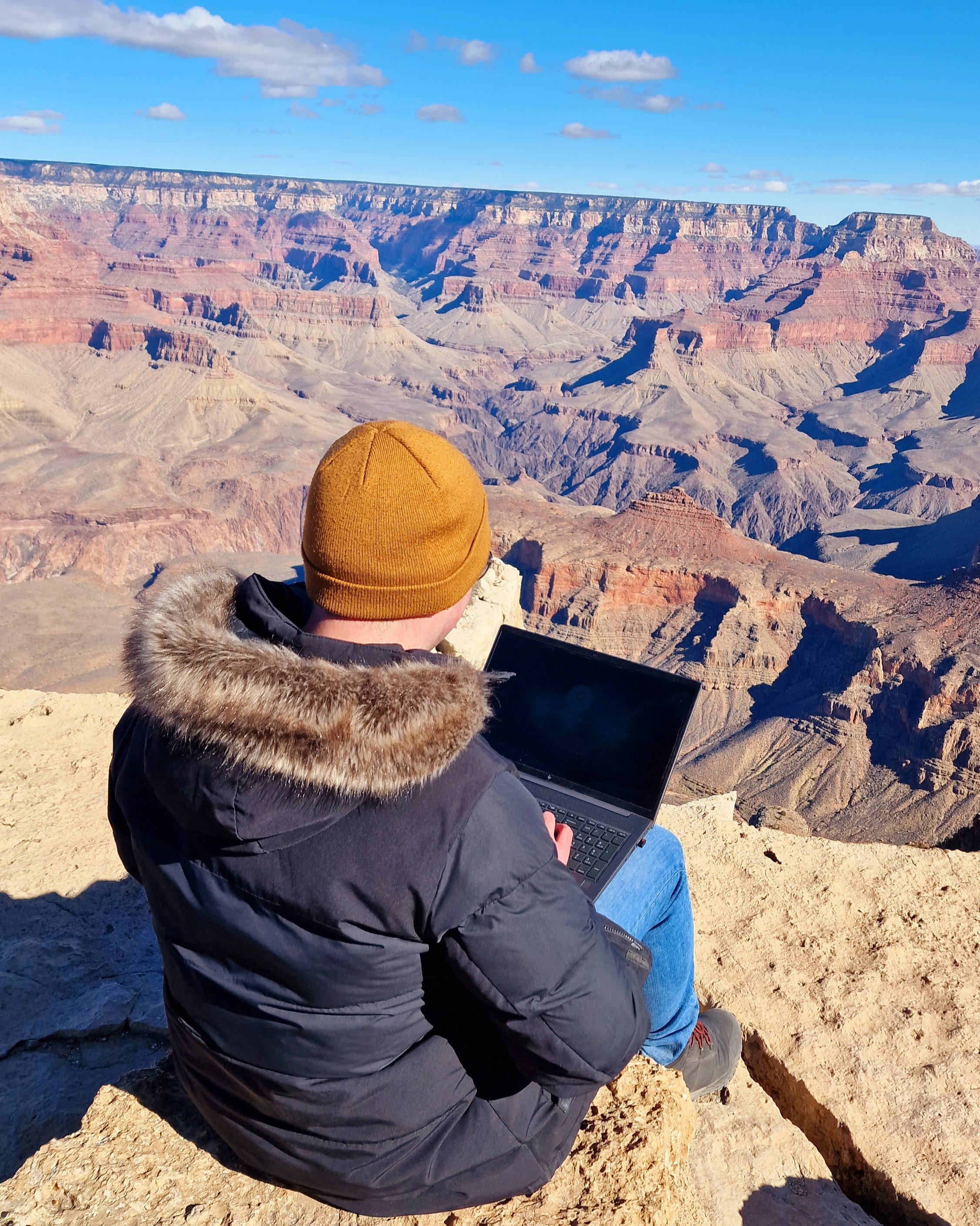 Kaan Yurtseven working remotely at the Grand Canyon